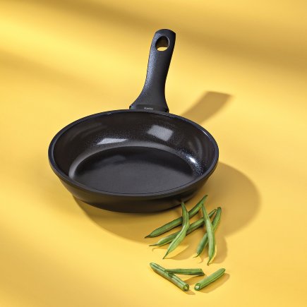 Crêpe pan Atura