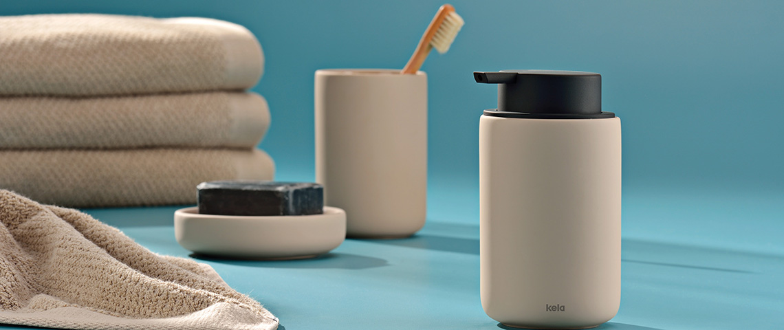 Bad-Accessoires Sana aus Keramik mit rutschfester Oberfläche