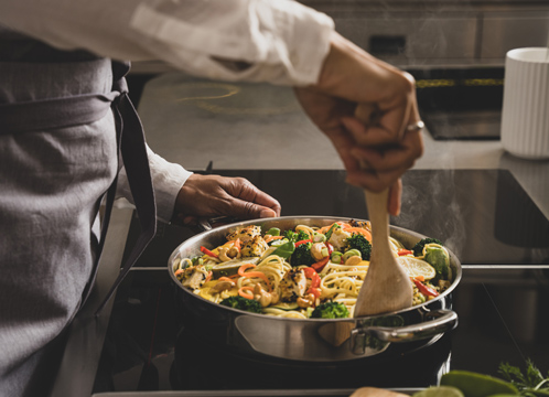 Cooking and frying entry-level picture Flavoria serving pan kela